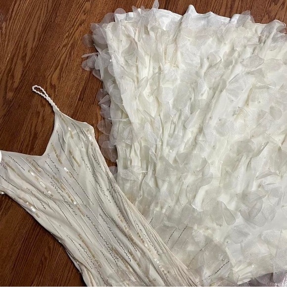 Elegant Sue Wong White and Cream Wedding Gown / Special occasion dress 100% silk - Picture 11 of 16